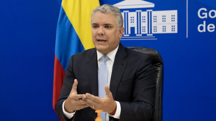 El presidente Iván Duque habla en una conferencia.