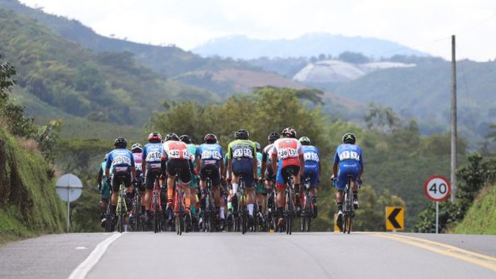 En vivo online la Etapa 1 de la Vuelta a Colombia 2021, que se correrá hoy sábado 17 de abril, desde las 08:00 a.m., en Yopal, Casanare con un recorrido de 188 kilómetros.
