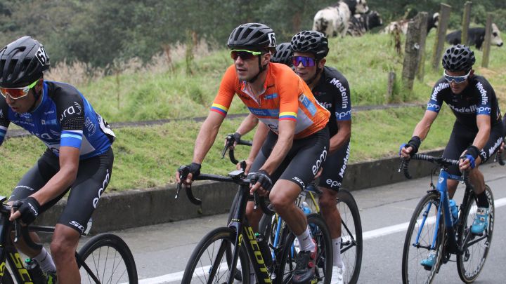 En vivo online la Etapa 8 de la Vuelta a Colombia 2021, que se correrá hoy sábado 24 de abril, desde las 08:00 a.m., entre Mariquita y el Alto del Vino con un recorrido de 140 kilómetros