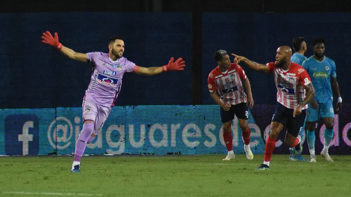 En Argentina comparan a Viera con Chilavert e Higuita