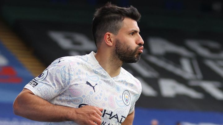 Everton quiere a Agüero como compañero de James y Mina