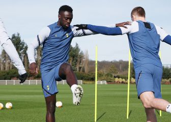 Tottenham pone en venta a Davinson Sánchez