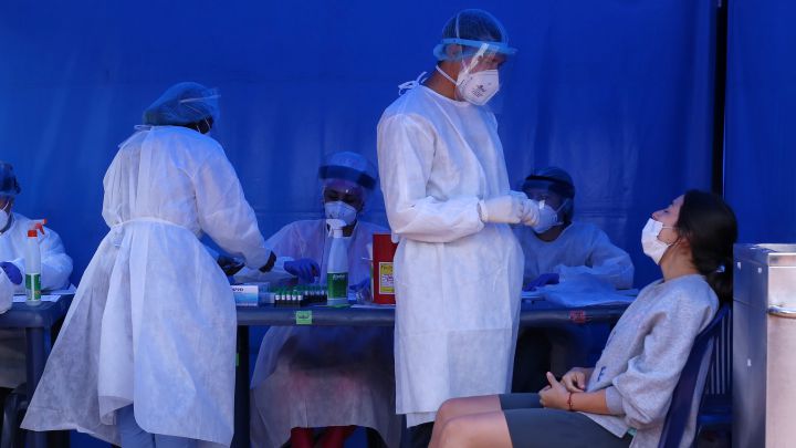 Curva del coronavirus en Colombia, hoy viernes 14 de mayo. Casos, muertes, últimas noticias de la pandemia en el país. Hay 103.304 casos activos