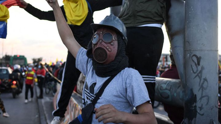 Curva del coronavirus en Colombia, hoy viernes 21 de mayo. Casos, muertes, últimas noticias de la pandemia en el país. Hay 16.086 nuevos casos.