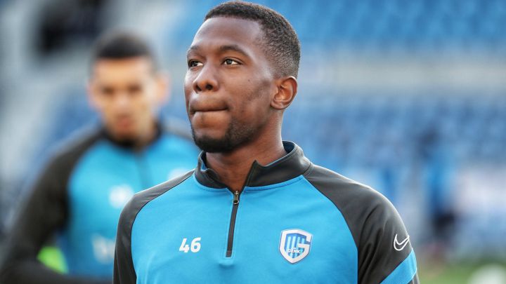 Carlos Cuesta, convocado por Reinaldo Rueda