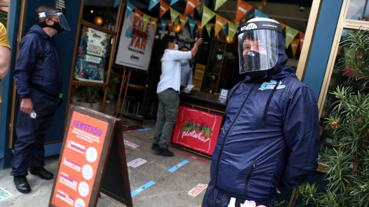 Coronavirus Colombia: condiciones y requisitos establecidos por el ministro de salud para la reapertura de bares y discotecas