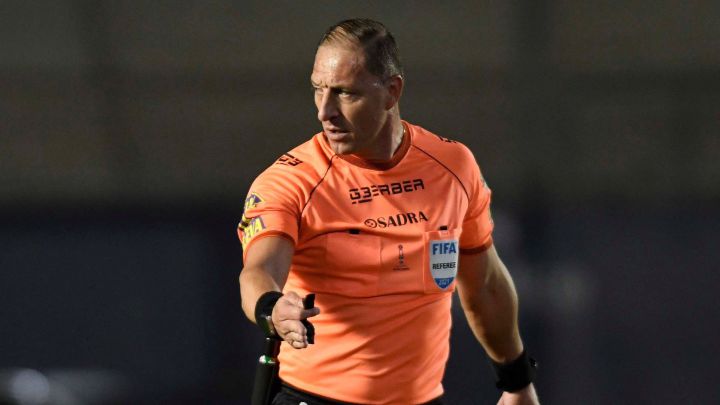 Néstor Pitana, árbitro para el Colombia vs Ecuador por Copa América.