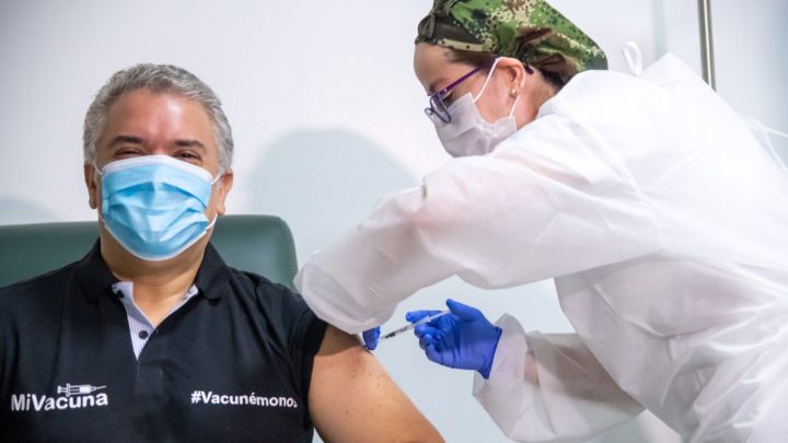 Iván Duque, vacunado contra el COVID: qué vacuna recibió y cuándo será la segunda dosis