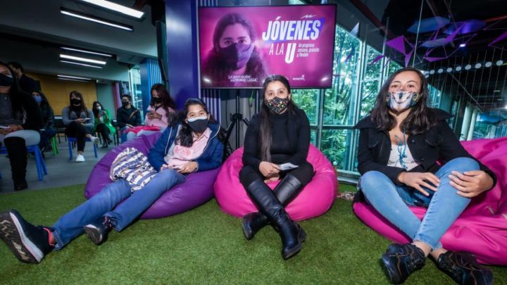 ¿Cómo estudiar gratis en Bogotá?: así es "Jóvenes a la U", el programa de Claudia López