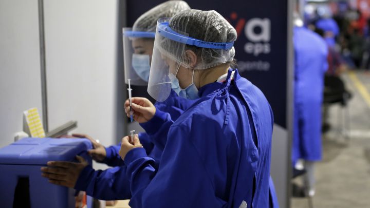 Curva del coronavirus en Colombia. Casos y muertes causadas por el covid-19, hoy 19 de junio. En este momento hay 160.041 positivos activos.