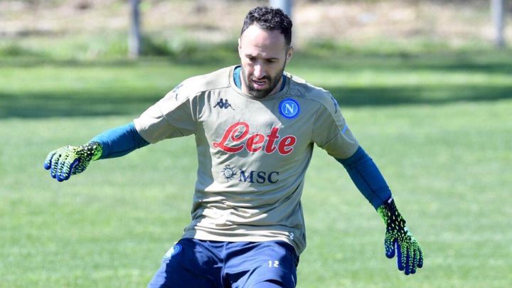David Ospina tiene un año de contrato aún con Napoli, el club busca cederlo y su nombre ha sonado en clubes como Juventus, Atalanta, Fiorentina y Sassuolo.
