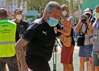 Tabárez, impactado con el sistema defensivo de Rueda