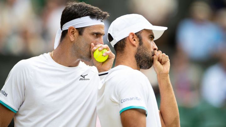 Robert Farah y Juan Sebastián Cabal clasificaron a los cuartos de final de Wimbledon después de superar a la dupla australiana en cuatro sets.