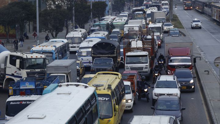 Pico y placa hoy, 8 de julio, en Bogotá y Cali: horarios, cómo funciona y números