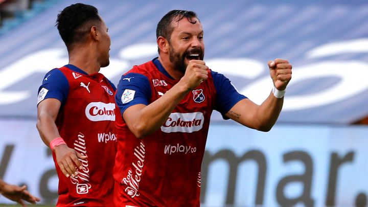 Independiente Medellín confirmó la salida de Matías Mier y Mauricio Cortés. El técnico Hernán Darío Gómez no los tendrá en cuenta para la temporada
