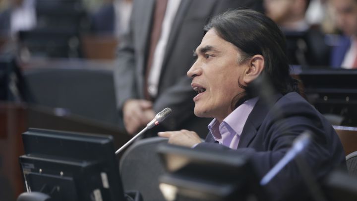 ¿De qué ha acusado Gustavo Bolívar al Partido Verde y por qué?