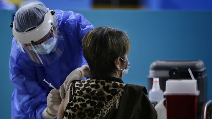 Curva del coronavirus en Colombia, hoy 25 de julio. Casos y muertes relacionadas con el covid-19 en el país. Actualmente hay 107.770 casos activos
