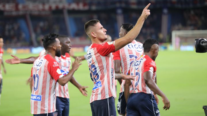 Junior vence a Envigado en el regreso de los hinchas al Metro
