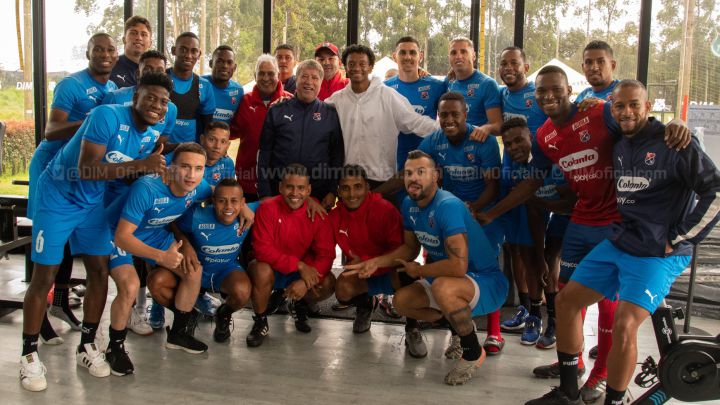 Juan Guillermo Cuadrado visitó al Medellín.