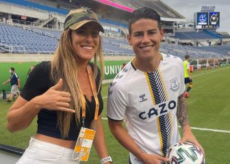 James regala camiseta a famosa deportista brasileña