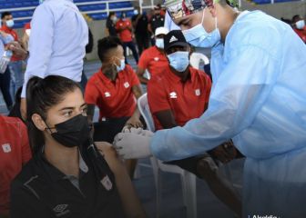 Plantel de América de Cali se vacuna en el Pascual
