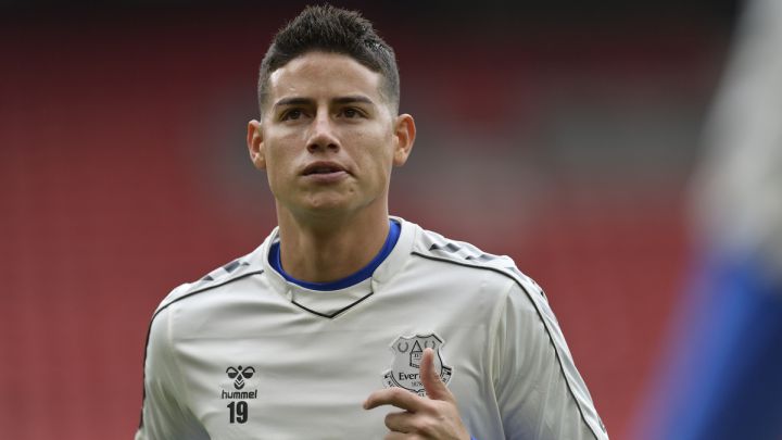James fue titular y Yerry Mina entró en el segundo tiempo del partido amistoso antes de Premier en el que Everton perdió 4 a 0 ante el Manchester United