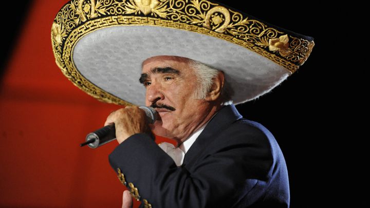 Preocupación por el estado de salud de Vicente Fernández: última hora y qué se sabe