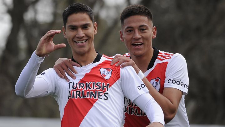 Flabian Londoño Bedoya anotó gol en reserva de River Plate, pero volvió a lesionarse.