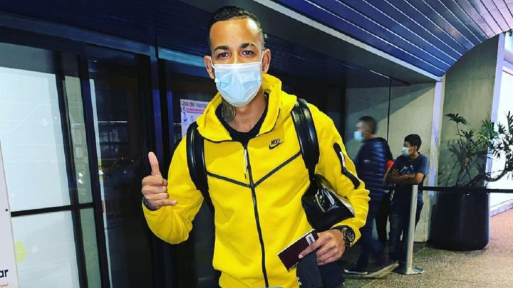 Sebastián Villa llega a Argentina y dice que nadie de Boca Juniors le contesta el teléfono