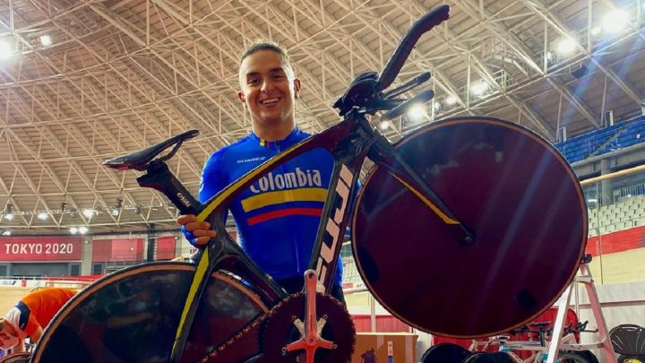 Alejandro Perea, atleta paralímpico colombiano, terminó en la décima posición de la CRI en la categoría C3 con un tiempo de 38:25.24. Benjamin Watson ganó.