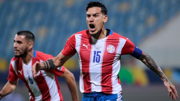 Gustavo Gómez vuelve ante Colombia el 5 de septiembre