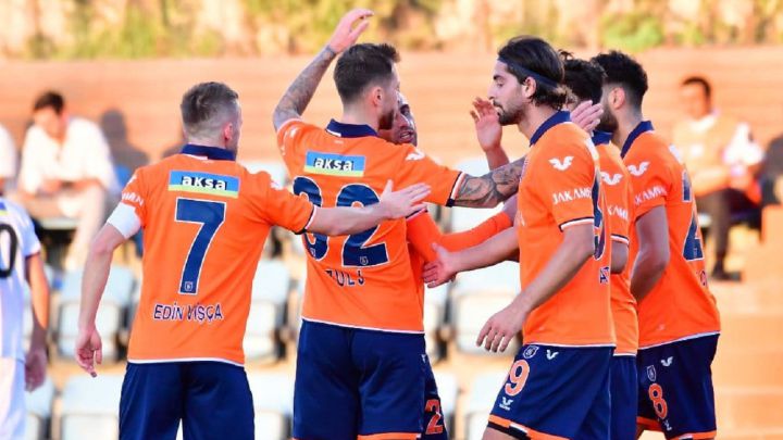 James Rodríguez suena para llegar al Istanbul Basaksehir, el mercado de fichajes en Turquía cierra el 7 de septiembre, los turcos lo buscan cedido.
