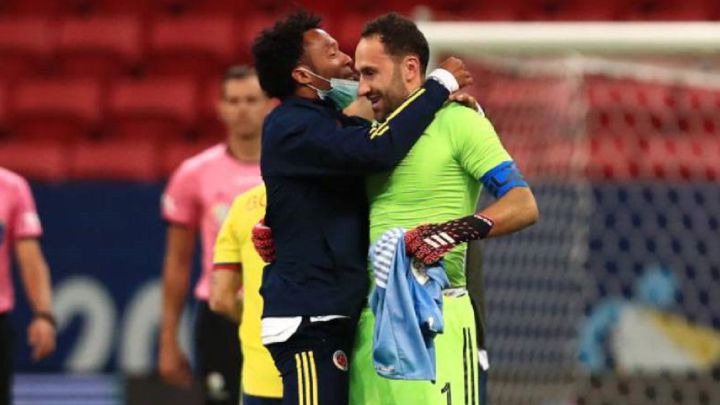 Napoli y Juventus se unieron para el regreso a Europa de David Ospina y Juan Cuadrado, quienes serían titulares en el partido de Serie A entre Napoli - Juve