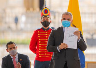 Iván Duque firma la nueva reforma tributaria