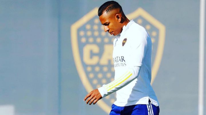 Sebastián Villa, sancionado sin entrenar y sin sueldo