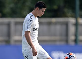 Benítez reitera que James estaba lesionado y no lo cita