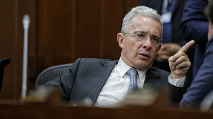 Álvaro Uribe denuncia supuestos actos de corrupción en Medellín: implicados y qué habría pasado
