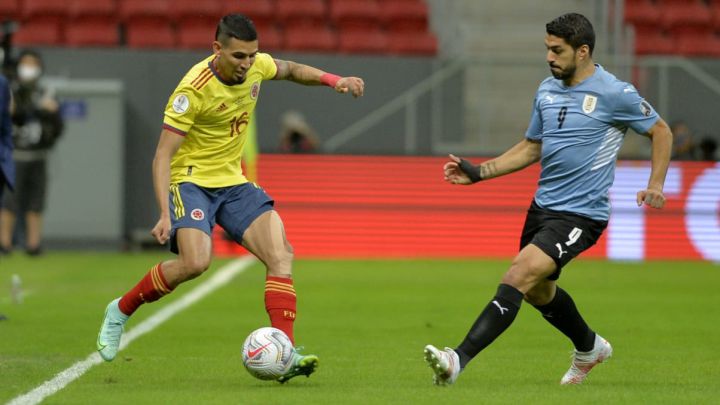 Uruguay entrega la lista de convocados para los partidos ante Colombia, Argentina y Brasil. Óscar Washington Tabárez incluyó a Cavani y Súarez.