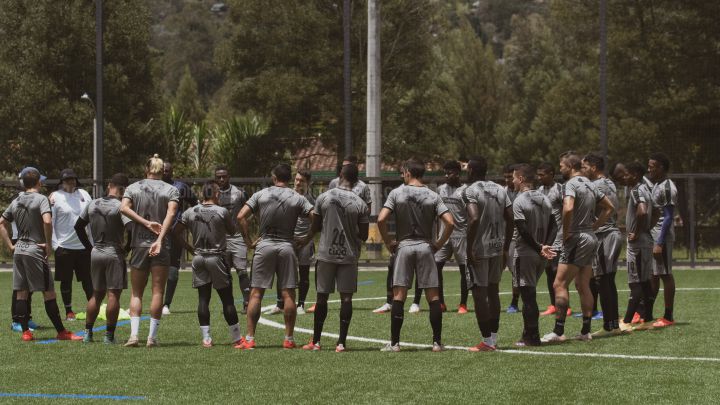 El volante del Medellín, Kevin Londoño, dijo que no le interesa ver jugar al rival de patio, pero probó que lo tiene bien analizado de cara al clásico.