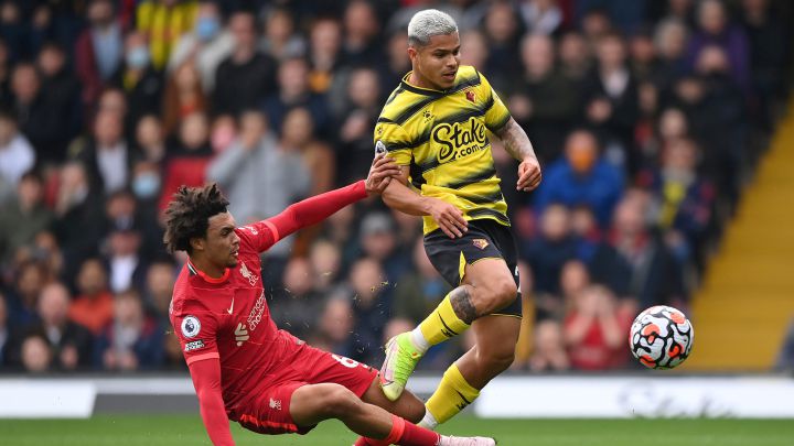 Liverpool vence a Watford de Cucho Hernández