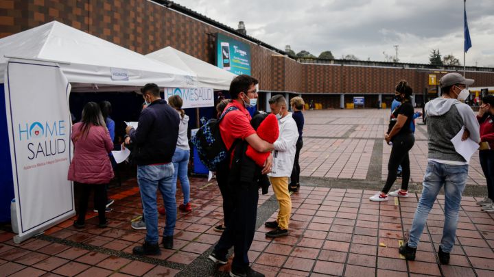 Casos, muertes y recuperaciones en Colombia del coronavirus este sábado 23 de octubre de 2021. Hay 1.772 nuevos positivos en todo el país por la pandemia.