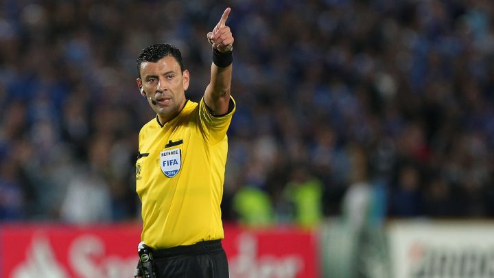 La Federación Colombiana de Fútbol dio a conocer los árbitros para los juegos de Colombia ante Brasil y Paraguay. Tobar y Telleo fueron designados.