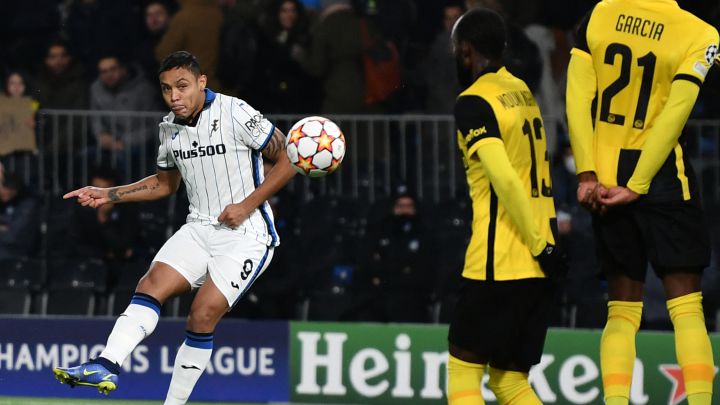 Zapata, figura en Atalanta por Champions; Muriel, salvador