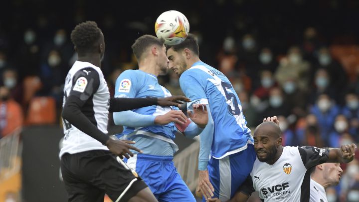 En vivo online Valencia - Rayo Vallecano, fecha 15 de La Liga, que se jugará hoy sábado 27 de noviembre desde las 10:15 a.m.