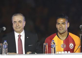 Falcao envía mensaje por la muerte de Mustafa Cengiz