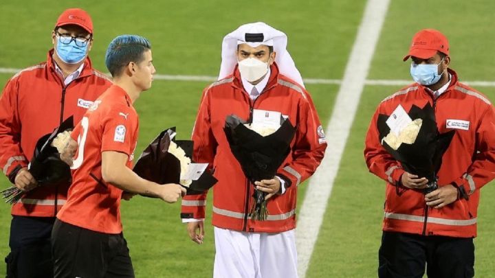 Ousmane Coulibaly, lateral del Al Wakrah, agradeció la acción de James Rodríguez, luego de que sufriera un infarto en pleno encuentro ante Al Rayyan