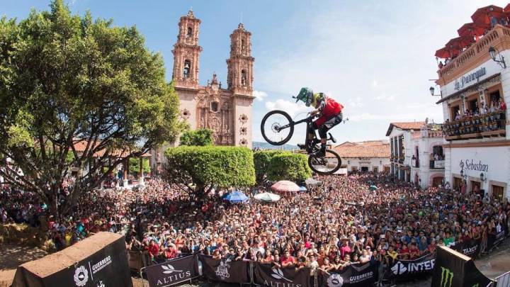 Down Hill Taxco 2016, descenso urbano