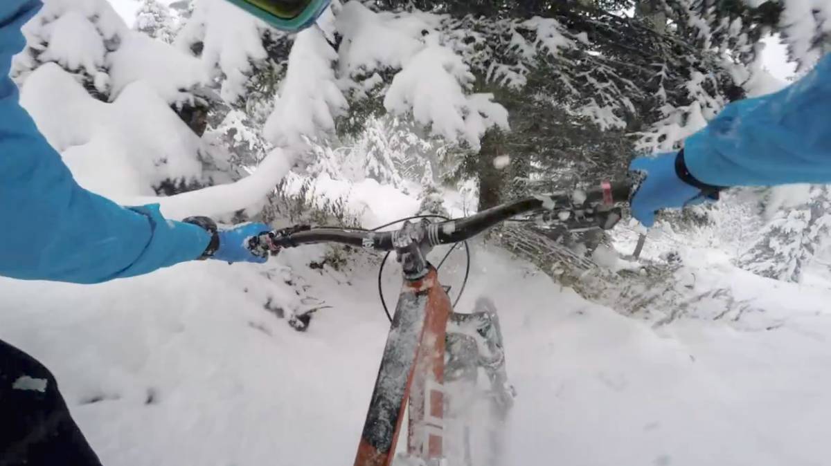 Kilian Bron en La Clusaz nevado video