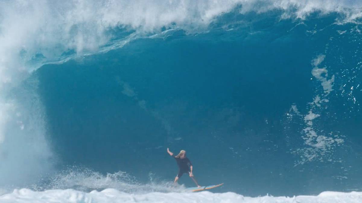 Banzai Pipeline surf
