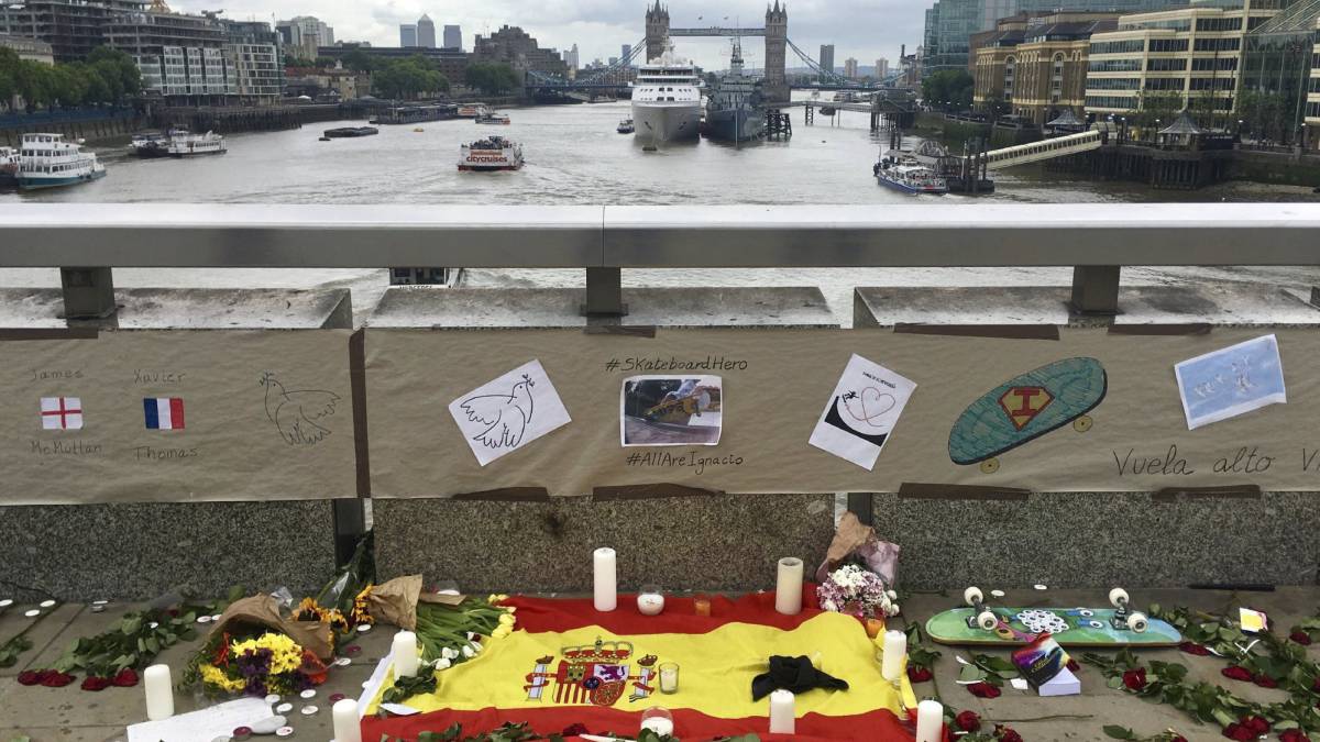 Homenaje a la víctima española en Londres, el skater Ignacio Echeverría